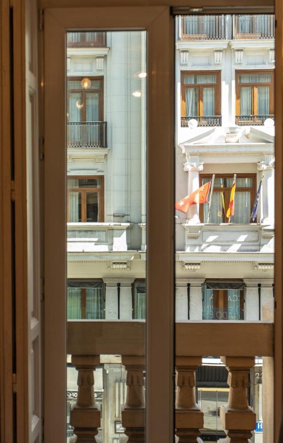 Suites You Gran Via Мадрид Екстериор снимка