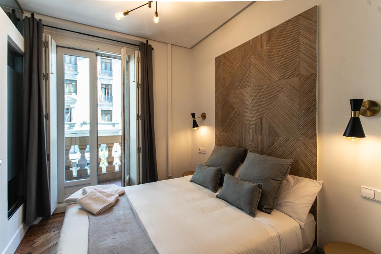 Suites You Gran Via Мадрид Екстериор снимка