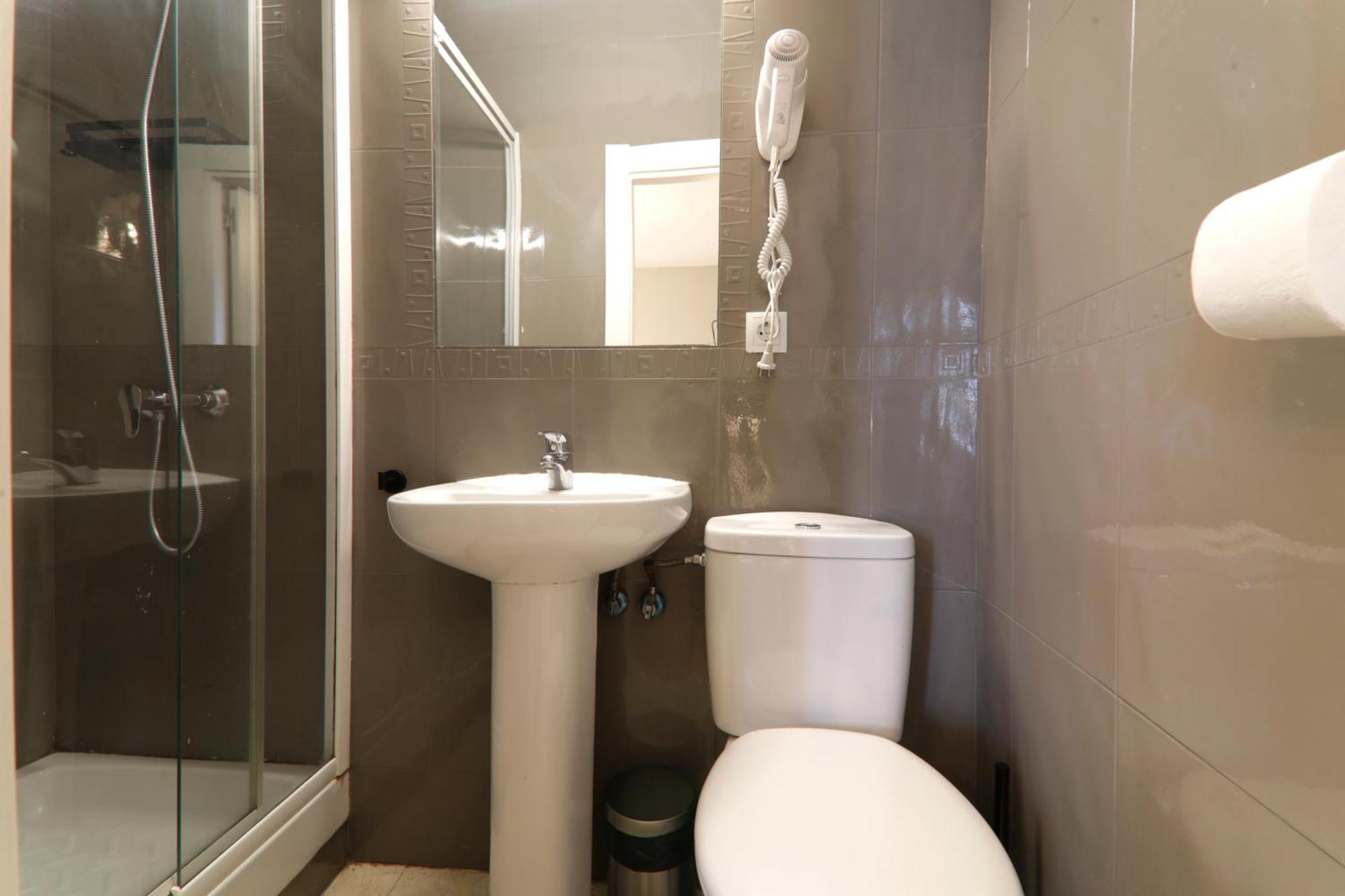 Suites You Gran Via Мадрид Екстериор снимка