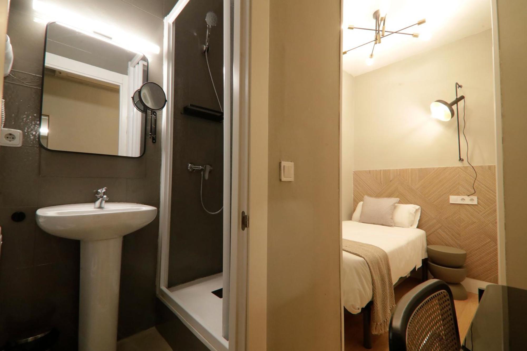Suites You Gran Via Мадрид Екстериор снимка