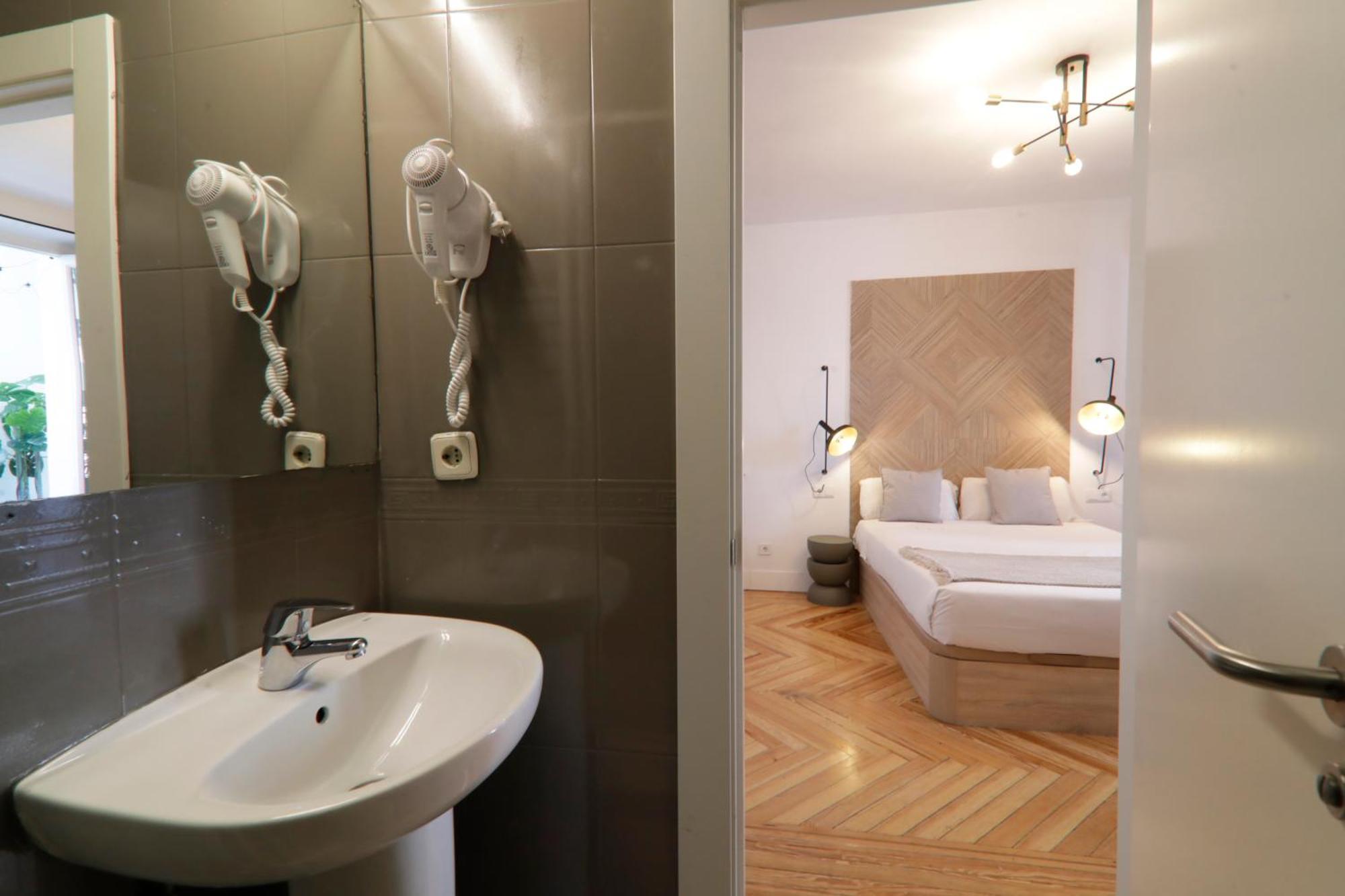 Suites You Gran Via Мадрид Екстериор снимка