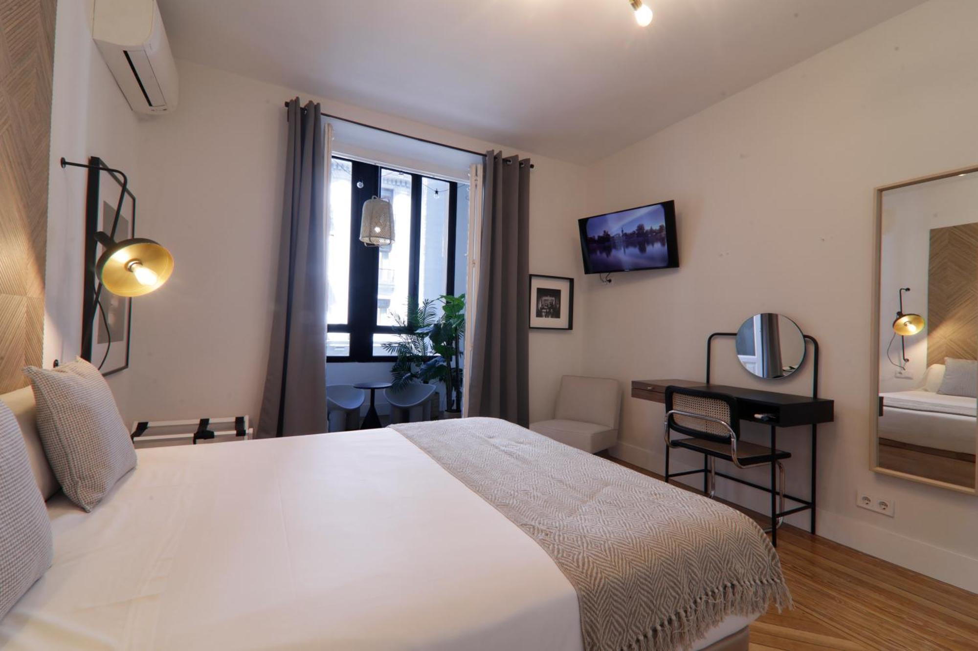 Suites You Gran Via Мадрид Екстериор снимка